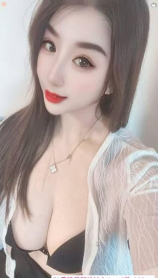 高挑大胸风骚妹子