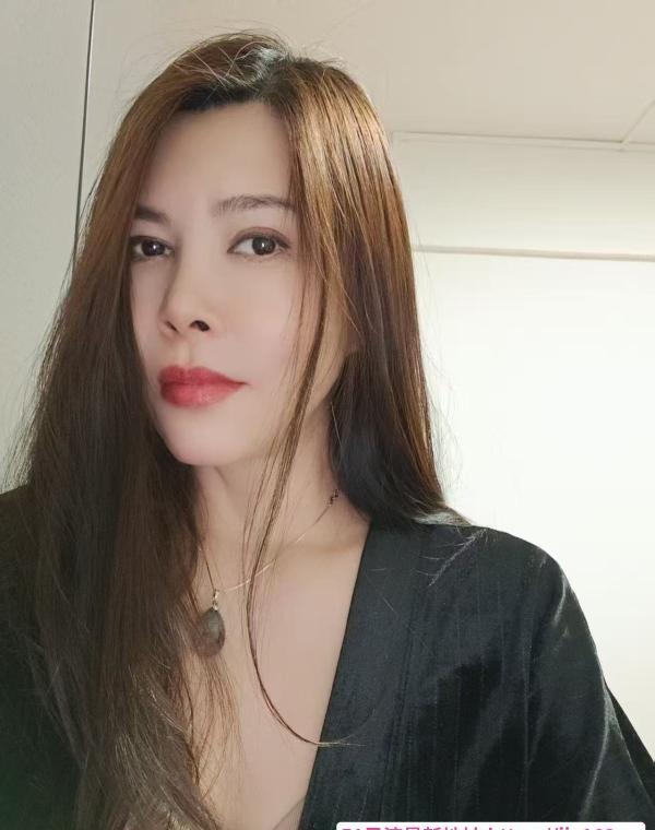 海珠长腿御姐七七 1