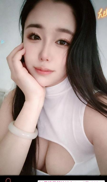 龙华大胸老师过年在 1