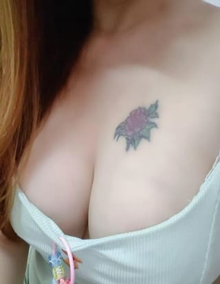 布吉挺拔美乳风骚少妇