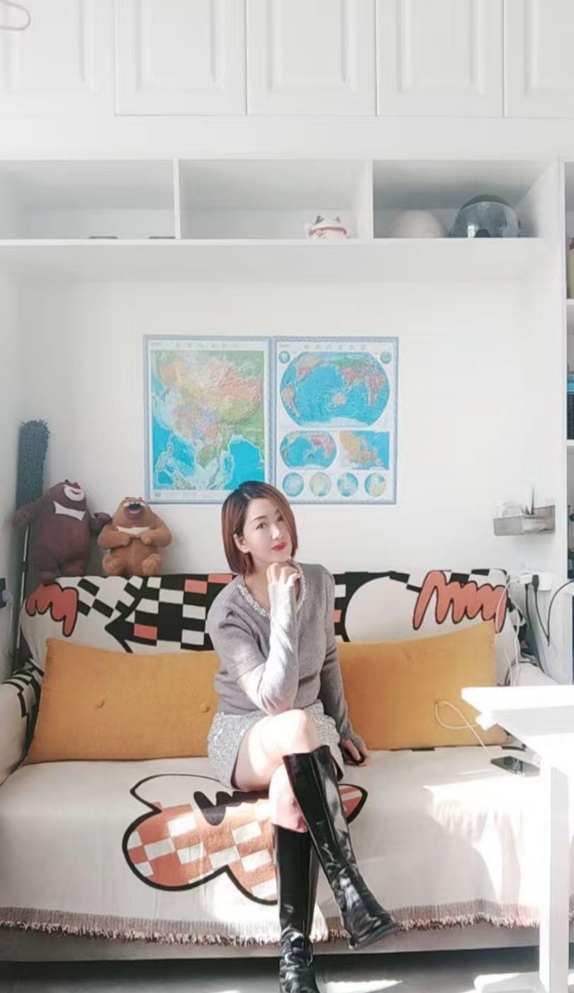 劲松气质短发少妇 1