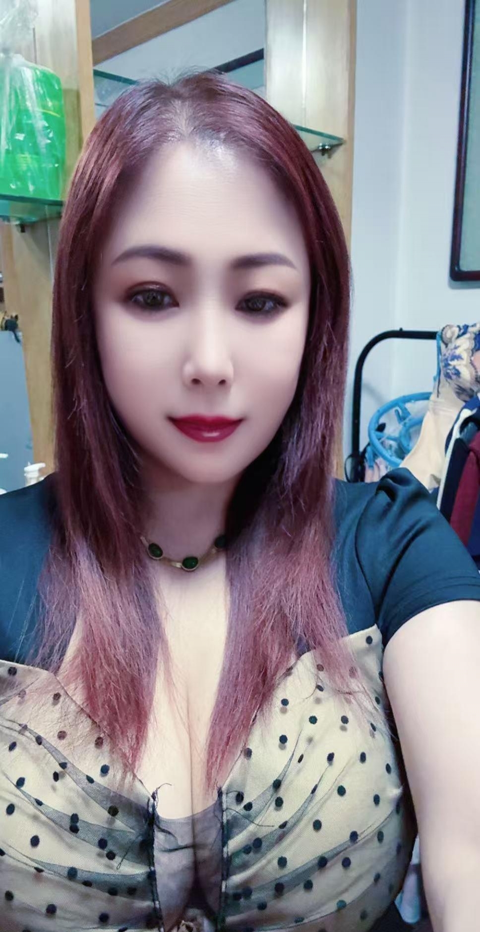 滨海大奶肥臀骚姐姐 1