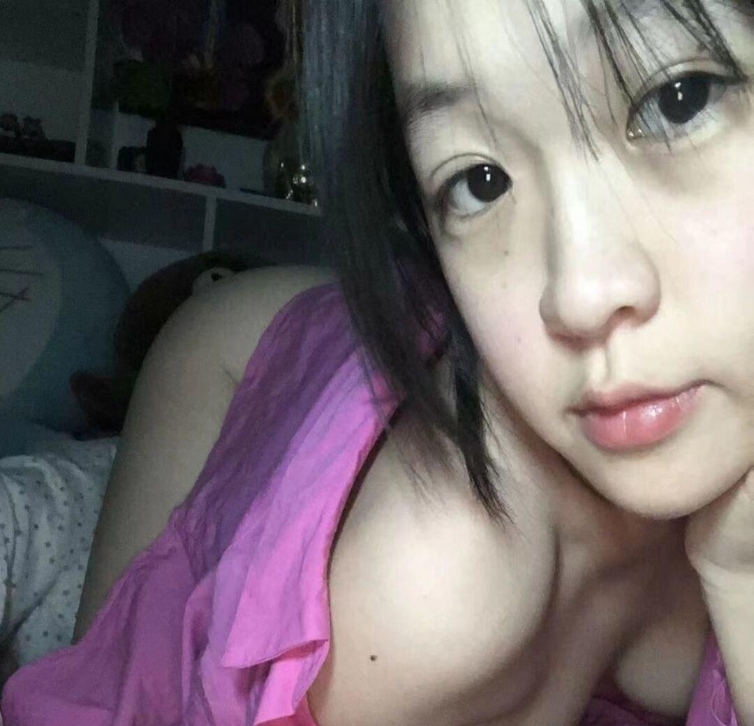 美乳嫩妹见面付款 1