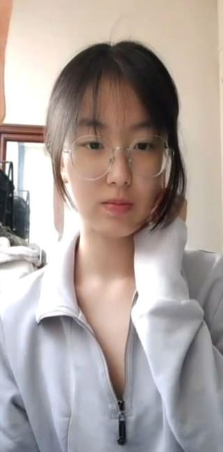 清纯美乳舞蹈老师