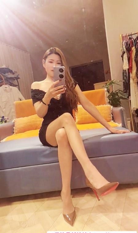 光谷韵味少妇红唇 2