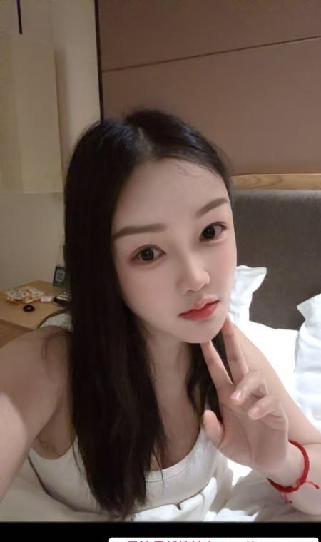 肤白腰细长腿依依 2