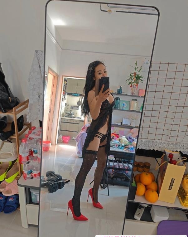 闷骚姐馨馨 2