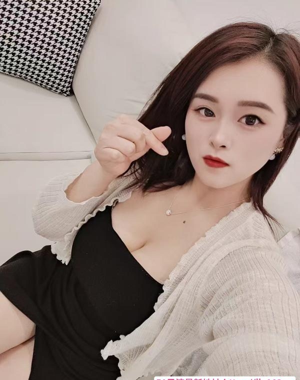 罗湖丰满圆润黑丝温妮 2