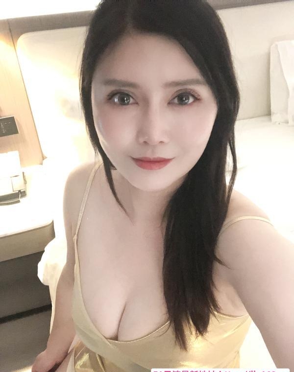 普陀莞式服务大奶 2