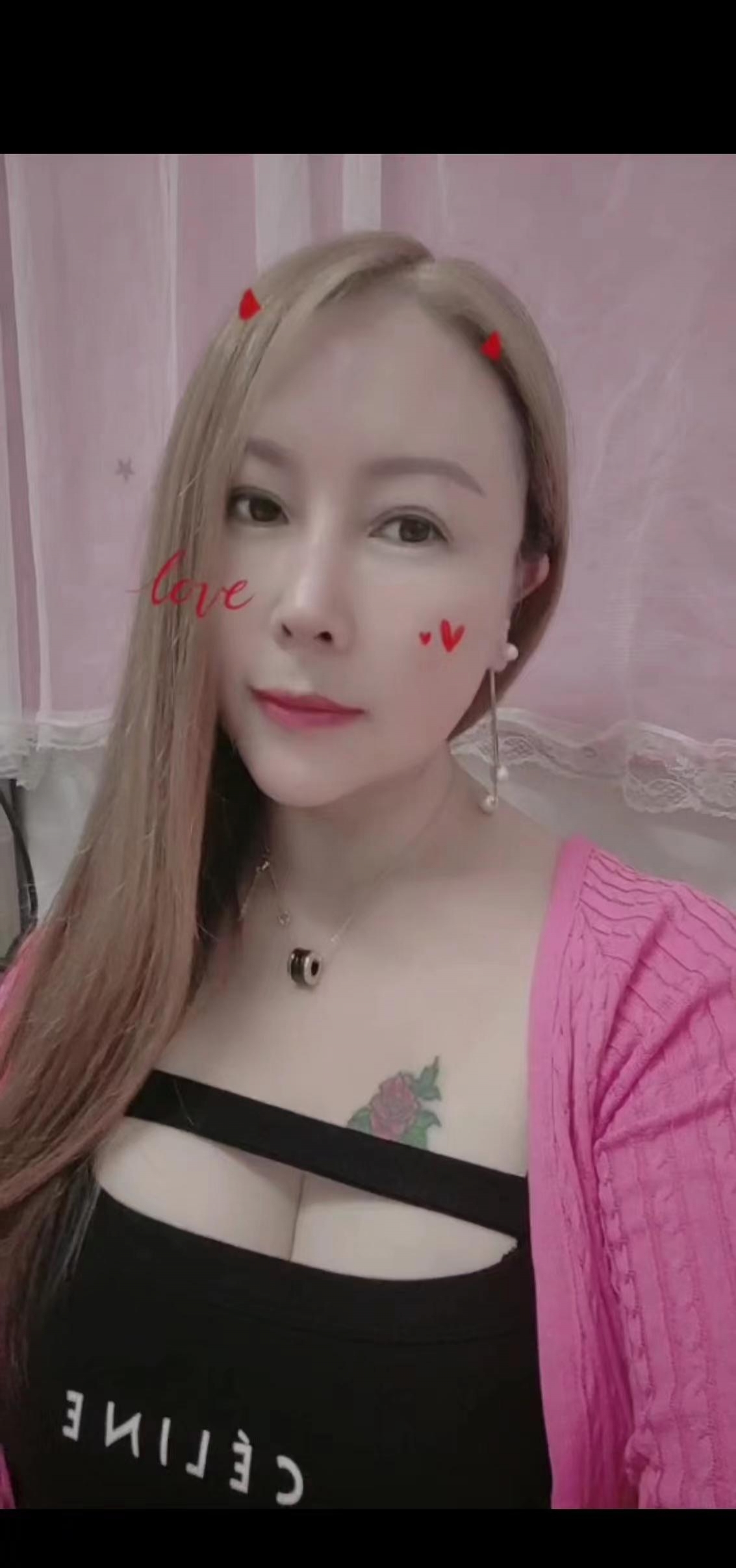 布吉挺拔美乳风骚少妇 2