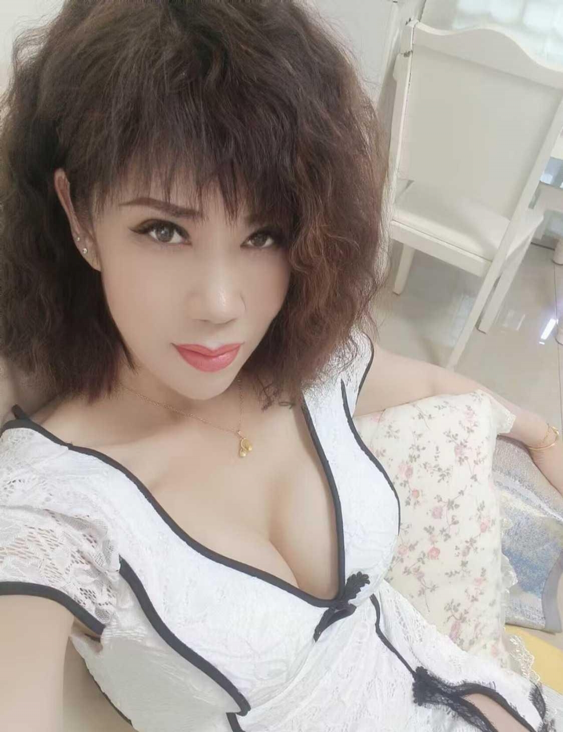 御姐笑笑 2