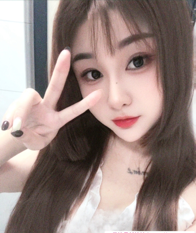 肉感肥臀小骚货 3
