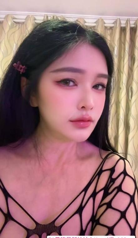 滨江翘臀小妖精曼妮 3