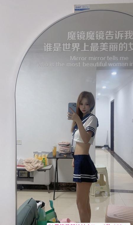 制服一线天蓓蓓 3