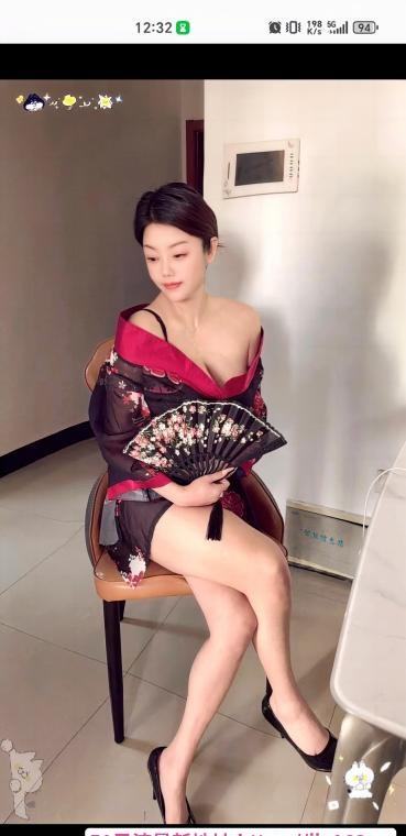 三堡风骚制服少妇 3