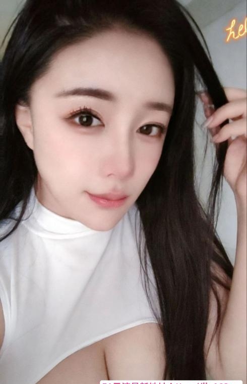 龙华大胸老师过年在 3