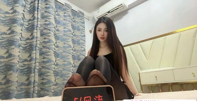 上城黑丝美腿多多 4