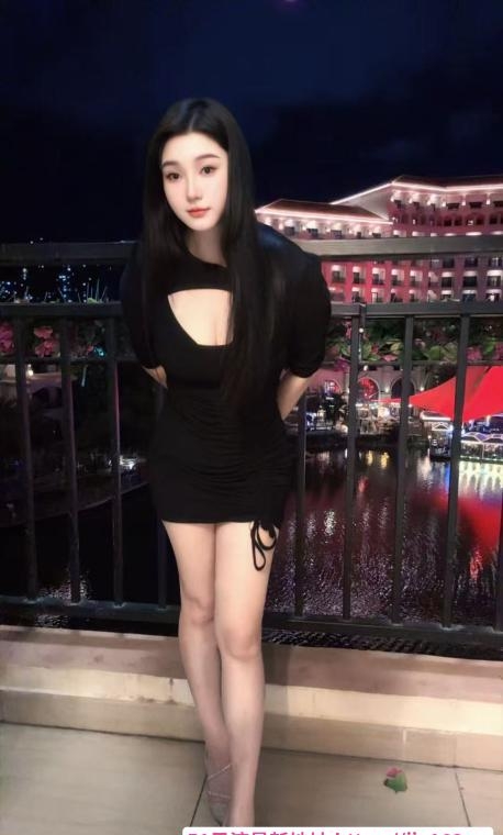 布吉美乳西西 4