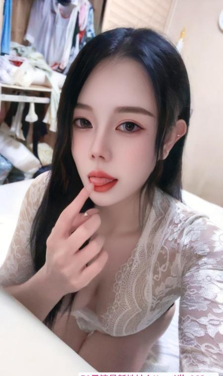 拱墅高颜美乳御姐 1