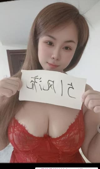 二刷喷水大胸小雨