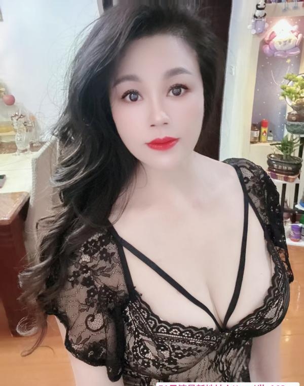 人妻珊珊老师 1