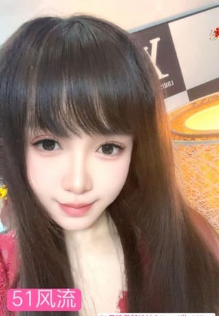 肤白甜美小梦