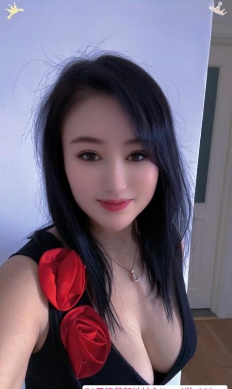 服务系大奶少妇 1