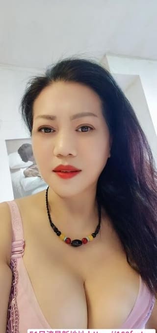 巨乳少妇