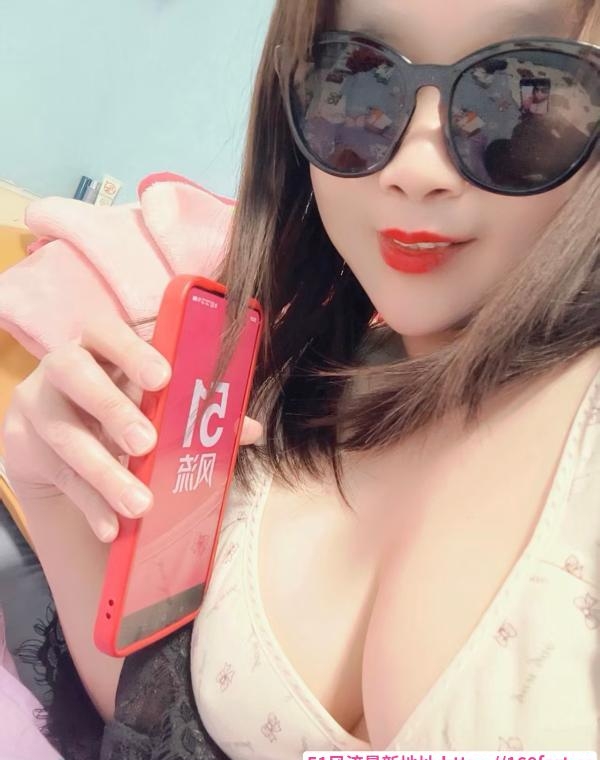 大胸性感良家姐姐 1