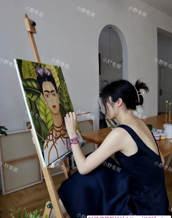 170文艺妞美腿小野 1