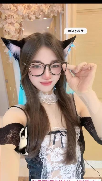 布吉可拍视频美女 1