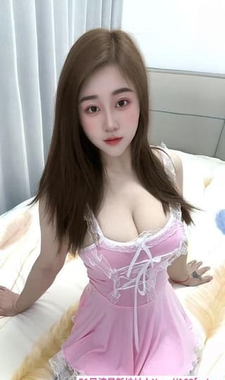 上城大奶服务系御姐