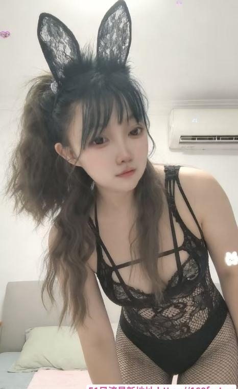 临平大胸小姐姐 1