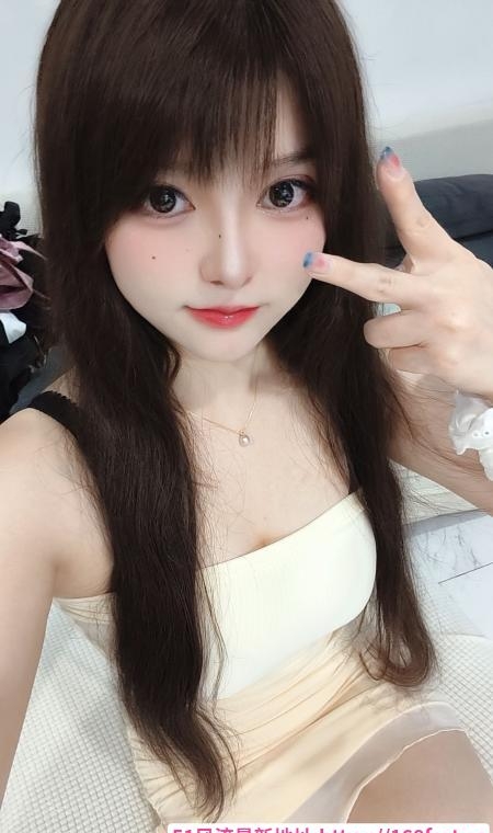 坂田闹闹女友 1