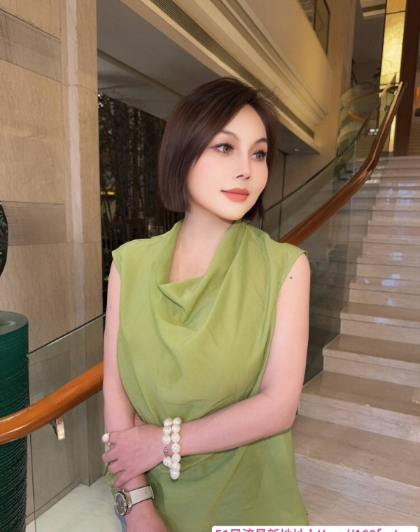深圳混血美女 1