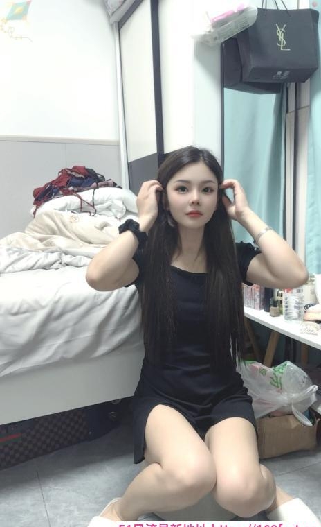 苗条小妹苏妲己 1