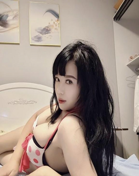 春节在岗敬业梅朵 1