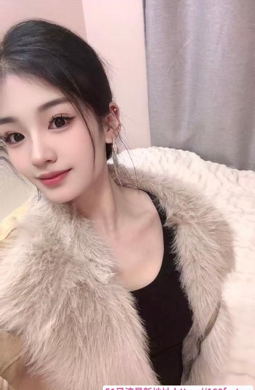 普陀制服诱惑老师美娜 2