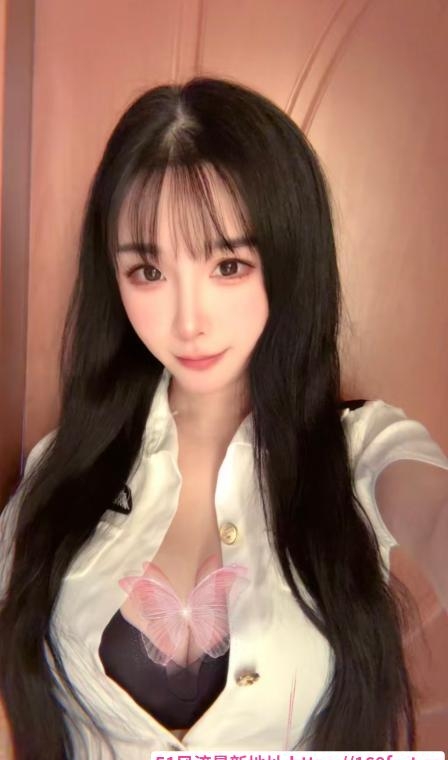 翘臀乐乐小女友 2