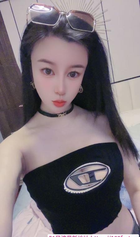 龙华媚眼骚猫 2