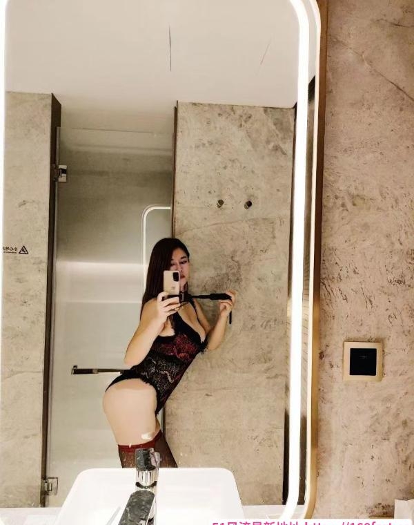 东北肥臀淫奶妹 2