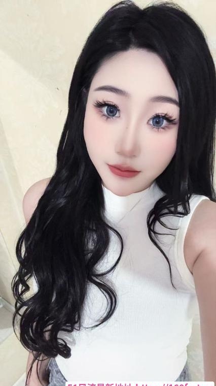 三出广开骚货梦琪 2