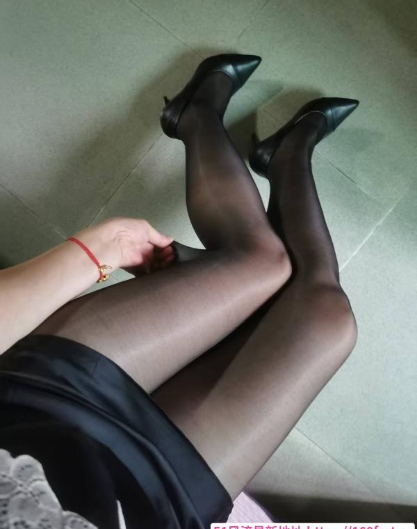 向南东村骚逼口活皇后 2