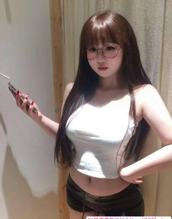 反差骚感眼镜妹 2