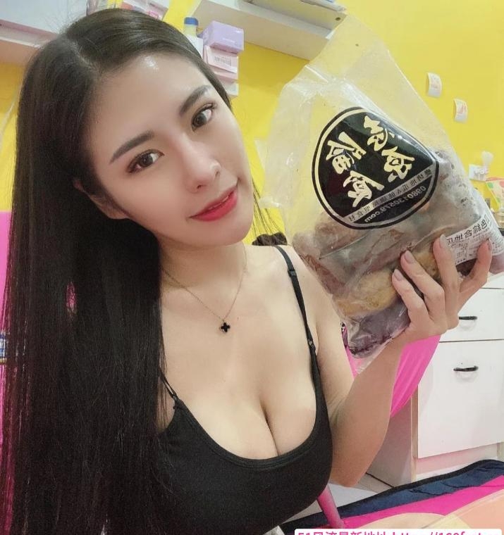 罗湖冷白皮美女 2
