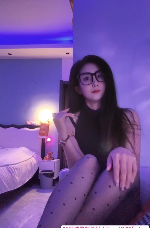 黑丝秋秋老师 2