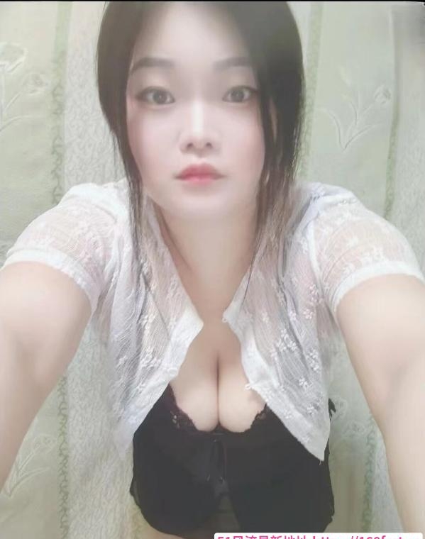 光谷大胸小嫂子 2