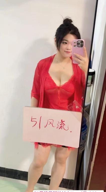 小姐姐过年不休 3