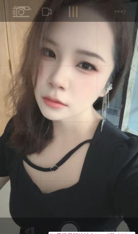过年不打烊制服少妇 3