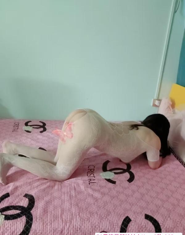 南沙黑丝肉臀小静 3